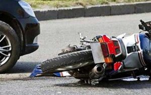 سرعت بالای پژو در فاریاب جان 2 جوان موتورسوار را گرفت