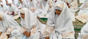 برگزاری جشن تکلیف دانش آموزان دختر در مسجد جامع شهرستان فاریاب 