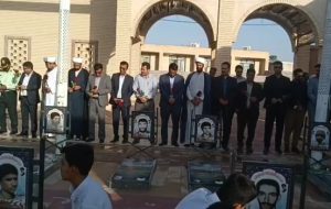 کلیپ: غبار روبی گلزار شهدا شهرستان فاریاب