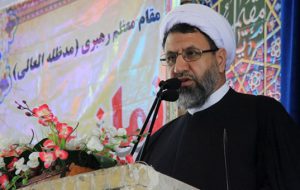 امام جمعه کرمان تاکید کرد: حاج قاسم الگویی ارزشمند برای مسئولان استان